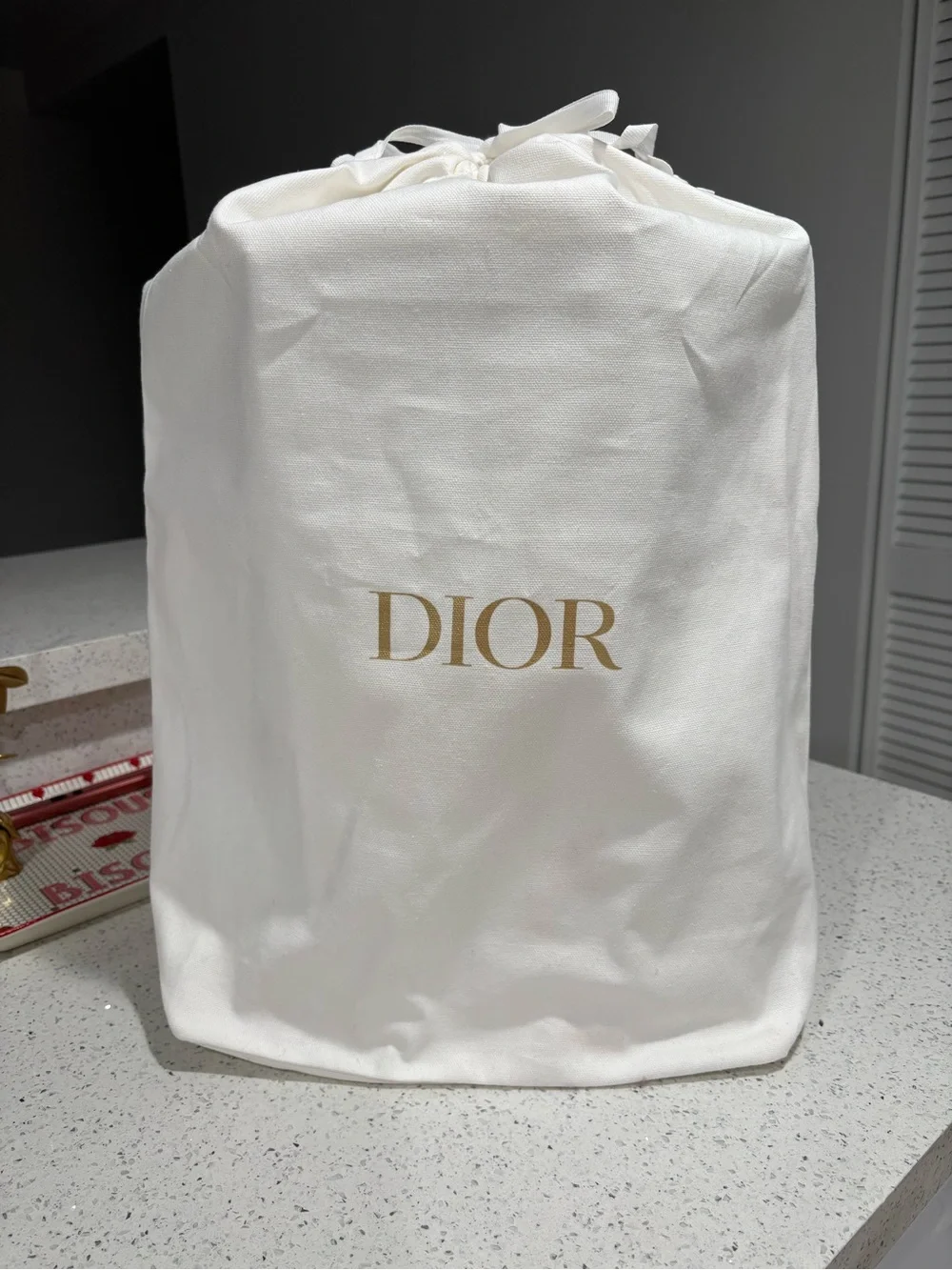 DIOR Le 30 Montaigne Advent Calendar 2025 Empty